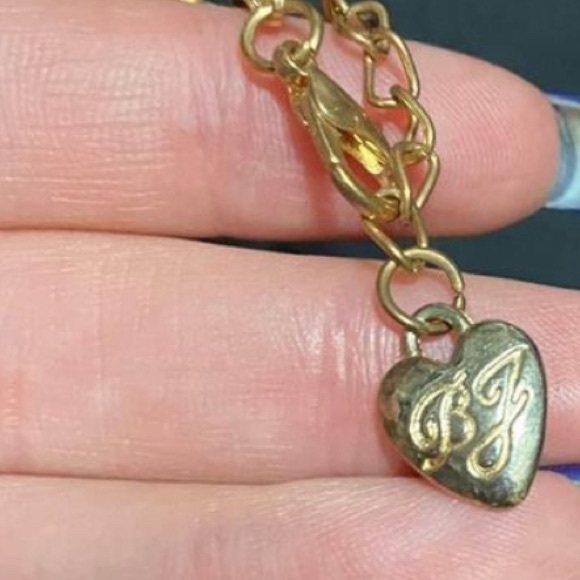 Betsey Johnson X Hello Kitty - Picture 3 of 3